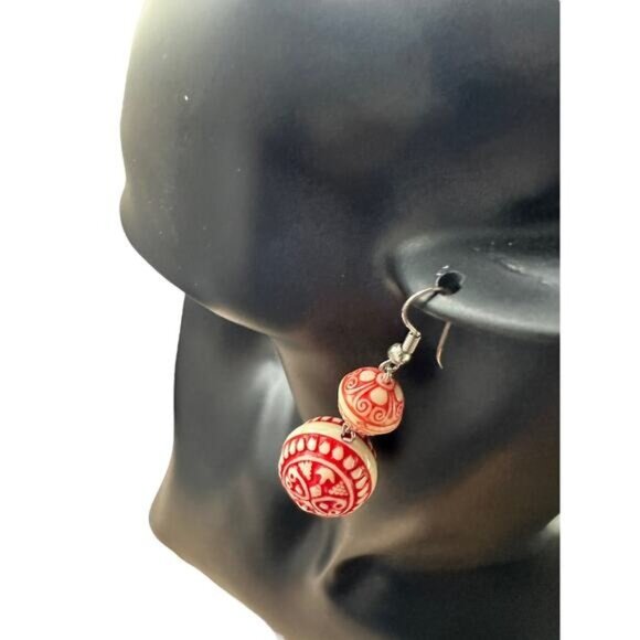 Boho Red and Beige/White Round Double Drop Dangle Shepherd Hook Back Earrings - Picture 1 of 4